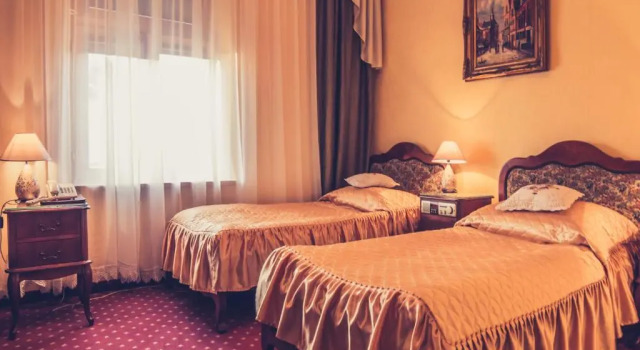 Трёхместный номер Standard Hotel Europejski