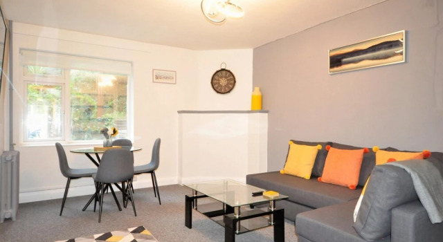 Hampshire Court in Bournemouth, Забронировать Апартаменты/квартира Апартаменты Борнмута, рядом с Парк Мейрик, Апартаменты/квартира