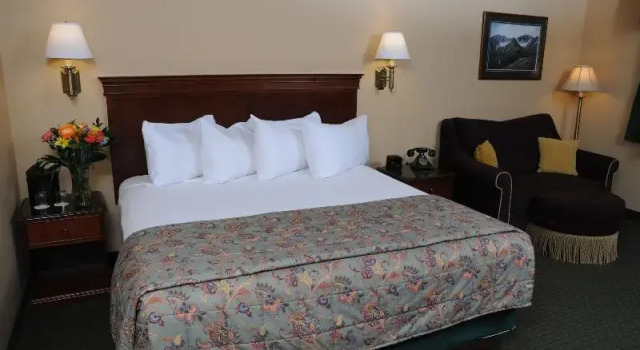 Номер Superior Pikes Waterfront Lodge