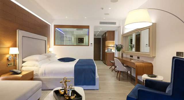 Вилла с собственным бассейном Blue Princess с 2 комнатами с видом на море Nana Princess Suites Villas & Spa