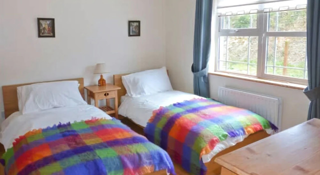West Town, Prenota Casa vacanze Malin 