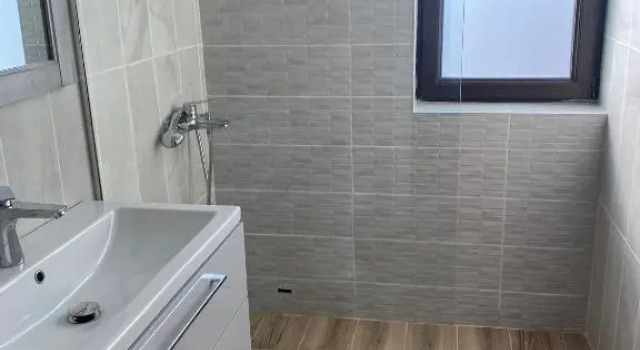 Apartament Lucian, Rezerwuj Apartament Hotele w Carpathians - Romania z parkingiem, Parking