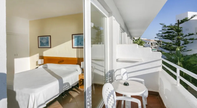 Economy Zimmer mit Balkon JS Cape Colom