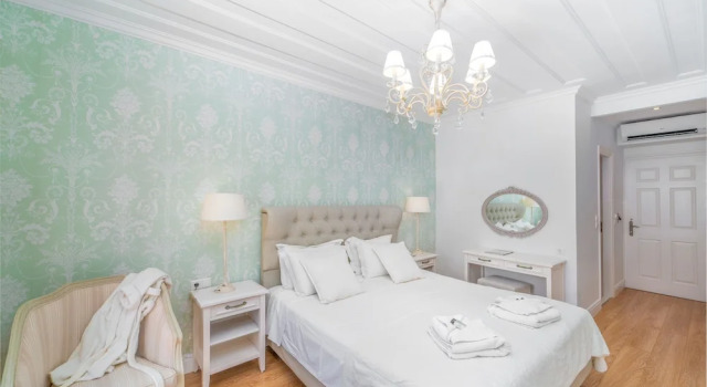 Номер Superior Orion Hotel