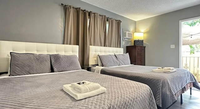 Студия Economy Sheridan Hostel