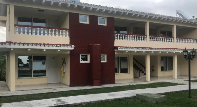 Villa Los Laureles, Prenota Villa Sancti Spiritus Cuba