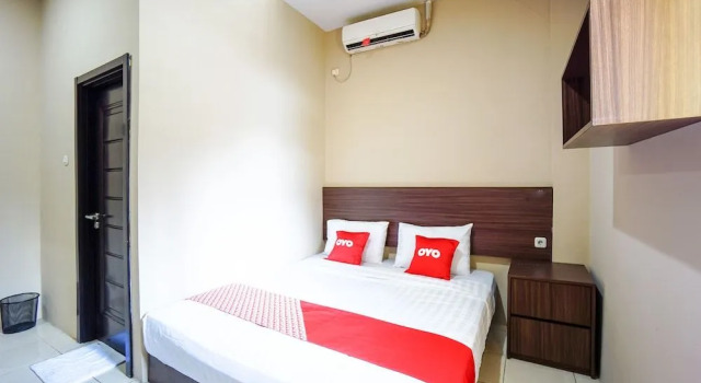 OYO 1540 Carrot House, Book Hotel Hotels in Sulawesi with Parking, Parking