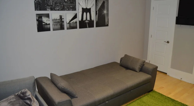Le St Denis 1 bedroom - mtlFlats, Rezervasyon Otel Plateau Mont Royal Montreal, Complexe Desjardins yakınında