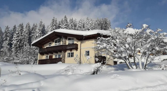 Haus Waldegg, Book Hotel Brixen im Thale Brixental