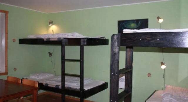 Кровать в общем номере Abisko net Hostel & Huskies