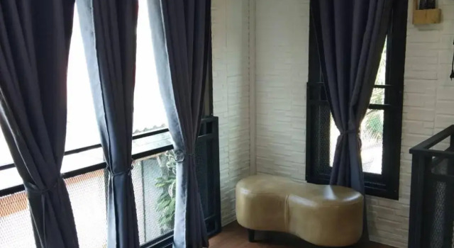 บ้านขวัญกมล, Varaa Hotelli Hotellit North-Eastern Thailand pysäköinnillä, Pysäköinti