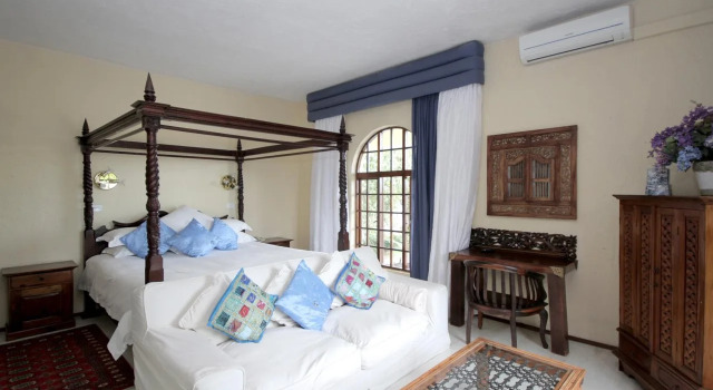 Annabel's of Bryanston, Забронировать Отель Bryanston , рядом с St Stithians College