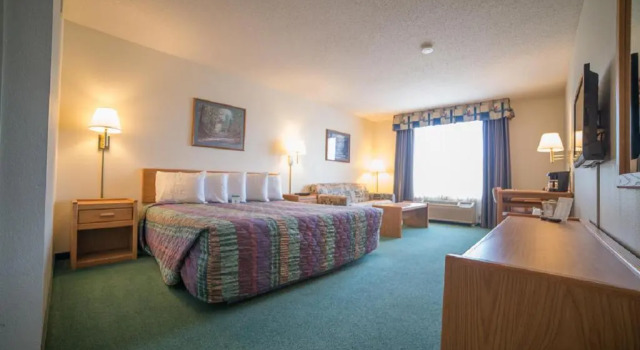 Номер Standard River Valley Inn & Suites