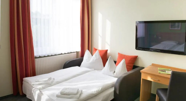 Четырёхместный номер Standard Land- und Golfhotel Alte Fliegerschule