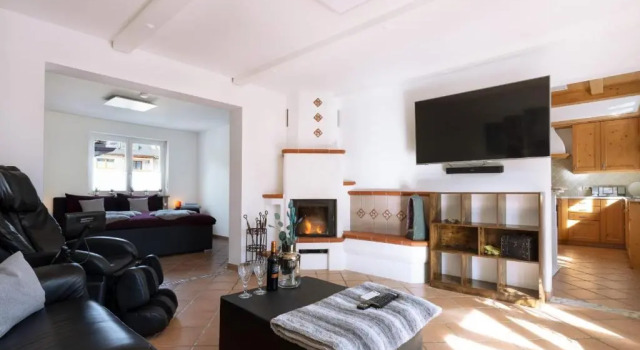 Kaminwohnung mit 24qm Südterrasse Nähe Zugspitze / Eibsee, Reservar Hotel Hotéis em Garmisch-Partenkirchen com estacionamento, perto de Wankbahn, Estacionamento