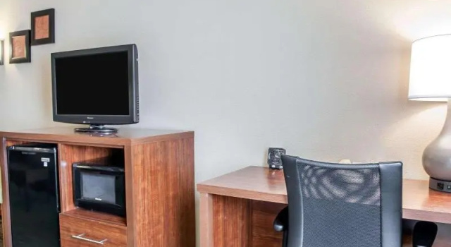 Номер Standard Comfort Suites Elkhart North