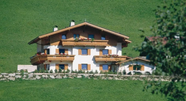 Zellerhof, Rezervați Hotel Hoteluri în Finkenberg cu piscină, Piscină