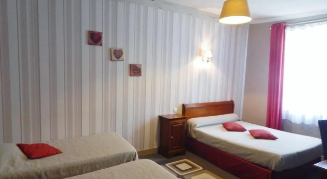 Семейный номер Standard hôtel restaurant du cygne