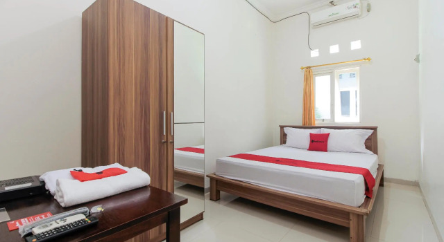 RedDoorz near Universitas Palangkaraya, Buchen Sie Hotel Palangka Raya Kalimantan Tengah
