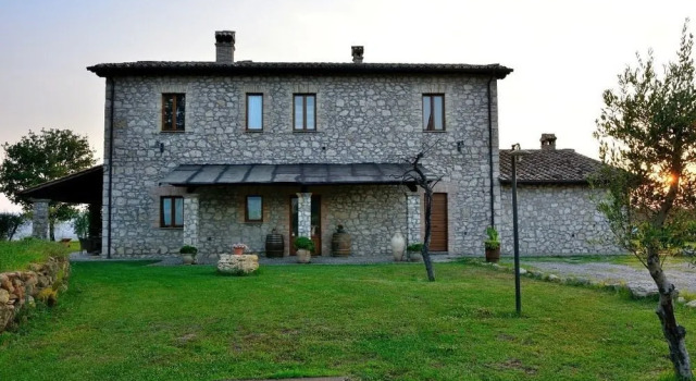 Agriturismo Tenuta Copio, Book Hotel Hotels in Baschi with a Pool, Swimming Pool