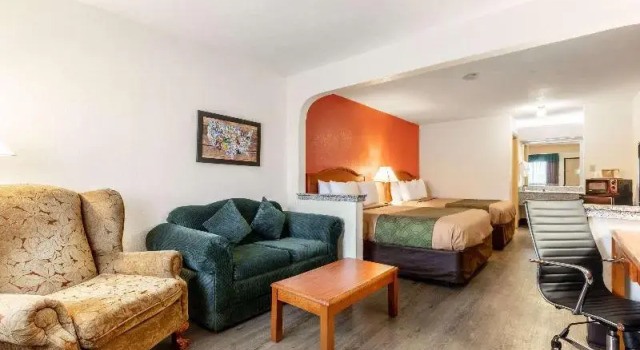 Двухместный номер Standard Econo Lodge Inn & Suites Memphis East