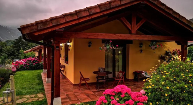 Апартаменты Casas Rurales Entrecastaños