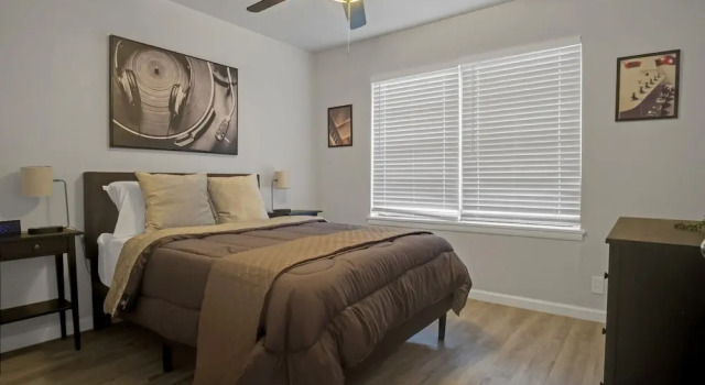 Коттедж The Harmony Designer Home In Central Dfw 4 Bedroom Home by RedAwning