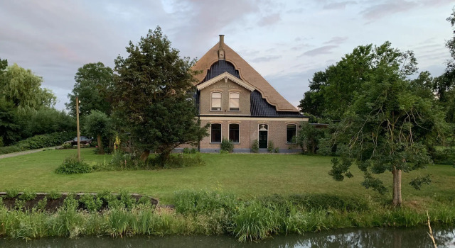Spectacular Farmhouse with Terrace, Garden, Parking, Parasol, Rezervovat Hotel Alkmaar 
