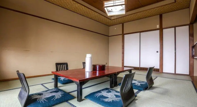 OYO Hotel Kitaguni Grand Hotel Tsuruga, Varaa Hotelli Hotellit Fukui pysäköinnillä, Pysäköinti