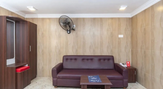 OYO 13006 Arumbakkam Inn, Забронировать Отель Отели штата Тамилнада с завтраком, Завтраки