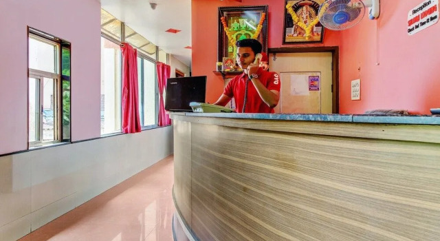 OYO 40635 Hotel Shloka