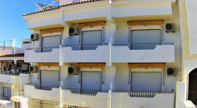Apartamentos Turisticos Praia Grande, Prenota Appartamento Hotel a Ferragudo con parcheggio, Parcheggio