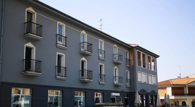 Hotel Avenida Del Sotillo