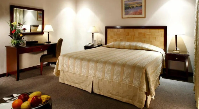 Двухместный номер Superior Herald Suites Solana