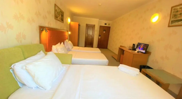Трёхместный номер Standard Light Hotel