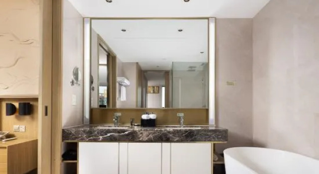 Люкс Deluxe Xintiandi Jianguo Hotel