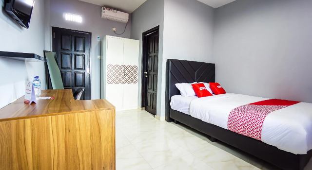OYO 1680 Hanna Residence, Prenota Hotel Hotel a Sulawesi con parcheggio, Parcheggio