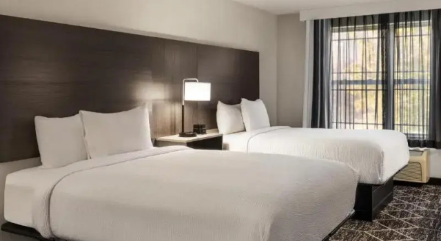 Люкс La Quinta Inn & Suites by Wyndham Lake George