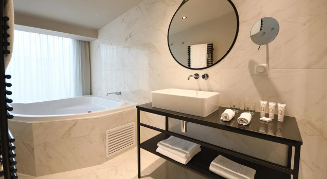 Двухместный номер Deluxe с балконом Hôtel La Maison Bordeaux
