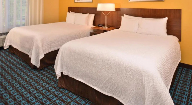 Четырёхместный номер Standard Fairfield Inn & Suites Louisville North