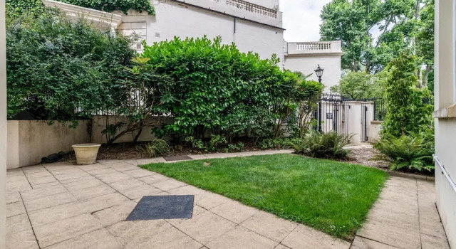 Canal Crescent Charm Flat With Stunning Views, Little Venice, Забронировать Отель Отели Лондона 4 звезды, рядом с Уорвик Авеню, 4*