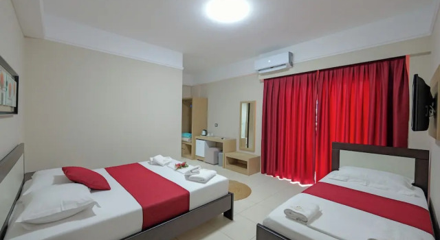 Трёхместный номер Standard с балконом и с видом на море Heksamil Hotel