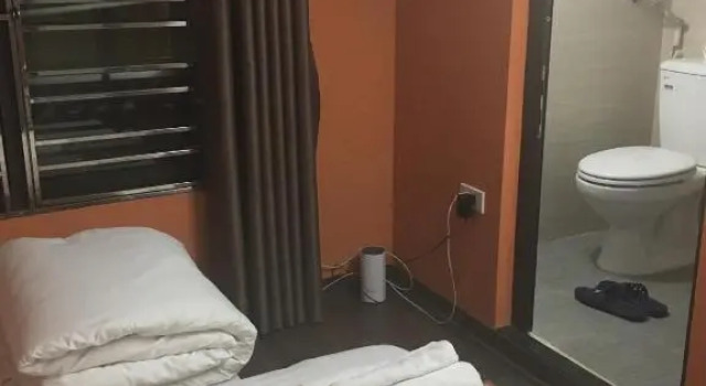 Номер Economy Center Alley Old Quarter Home 2