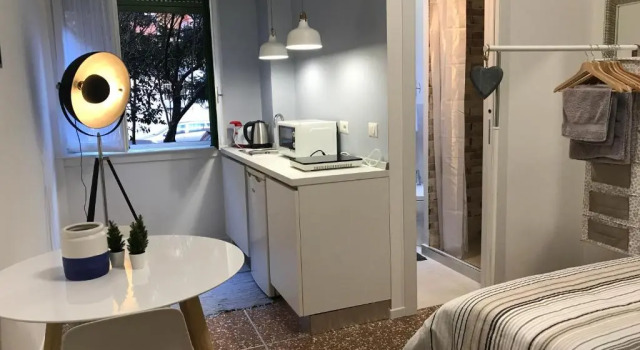 Апартаменты c 1 комнатой Studio 25 apartment - near metro M3