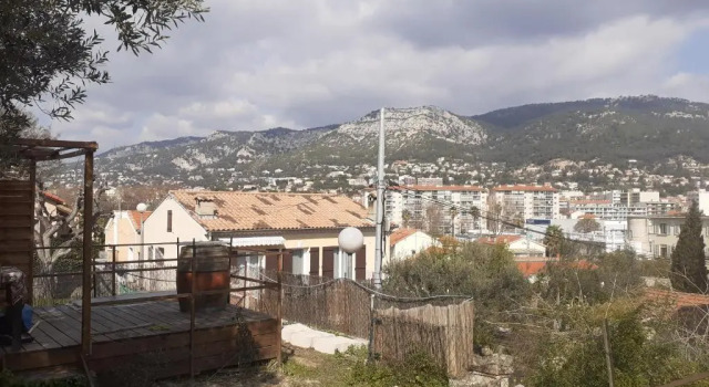 Апартаменты location vacances T4 bas de villa Toulon