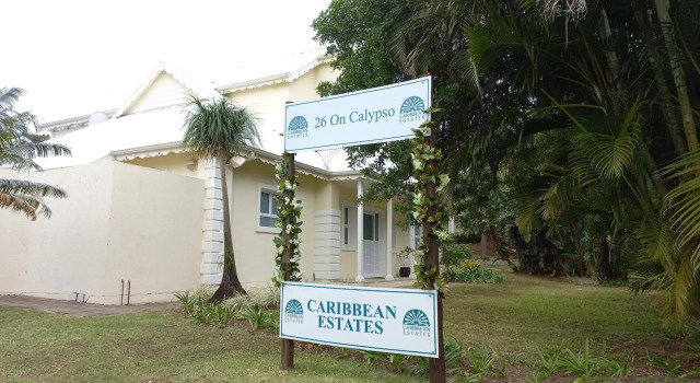 Caribbean Estates Villa 26 Calypso Drive, Забронировать Вилла Виллы Порт-Эдвард, Вилла