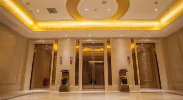 Vienna International Hotel, Rezerwuj Hotel Yueyang Hunan