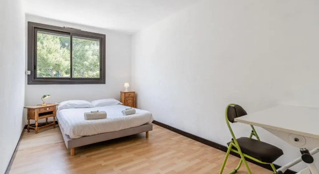 Appart N Suites: 1 chambre et séjour au CALME+ PARKING+ NETFLIX