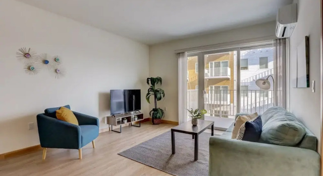FRONTDESK 124 W Washington St Apts Milwaukee, 预订 公寓 密尔沃基 威斯康星州
