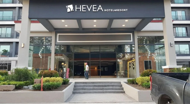 Sunday Hevea Hotel and Resort, Rezerwuj Ośrodek wypoczynkowy Hotele SPA w Angeles, SPA